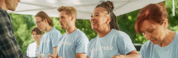 volunteers-in-food-bank-outside